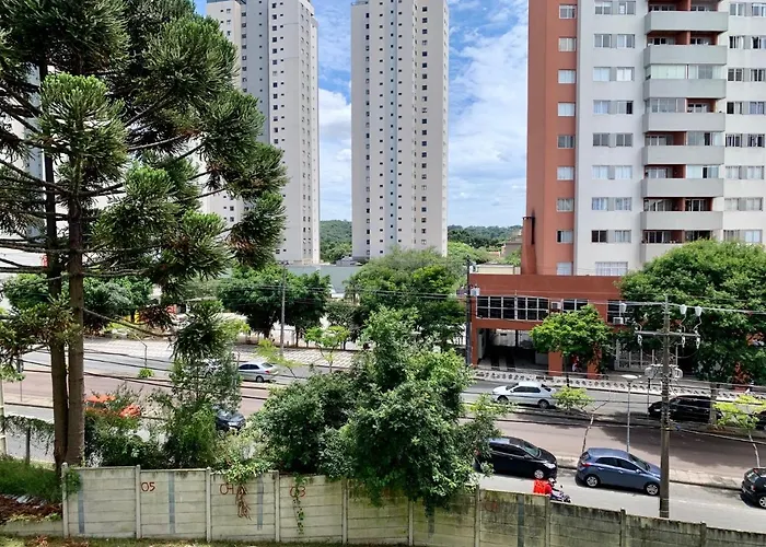 205- 1 quarto suite, Encantador, amplo e decorado, mobiliario moderno, cozinha completa com utensílios, Excelente vista da cidade e localização privelegiada no bairro Bigorrilho